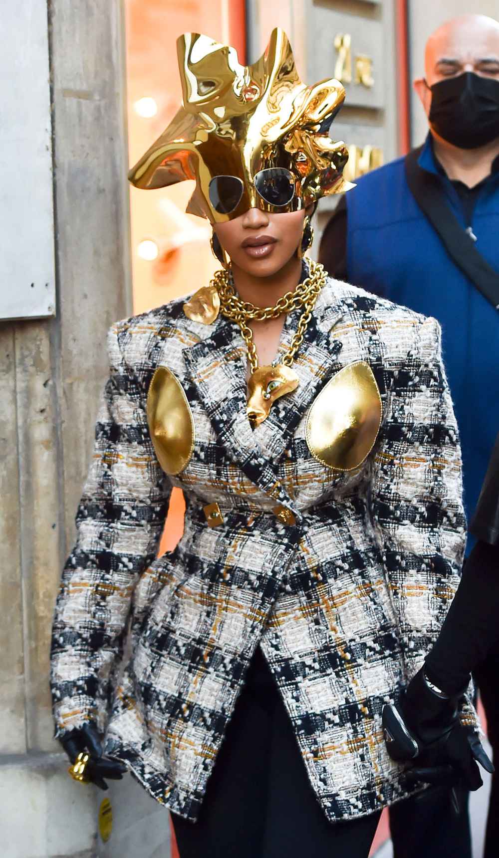 Cardi B Is Experiencing Weird Postpartum Hormones&rsquo; 3 Weeks After Giving Birth Crying for No Reason