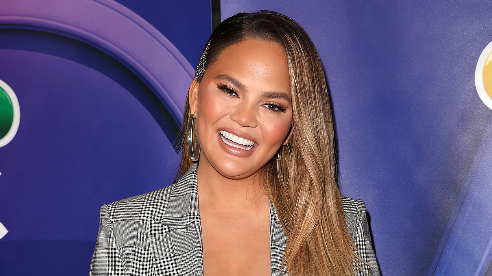 Chrissy Teigen Marks 50 Days Sober With Candid Message: ‘It No Longer Serves Me In Any Way’