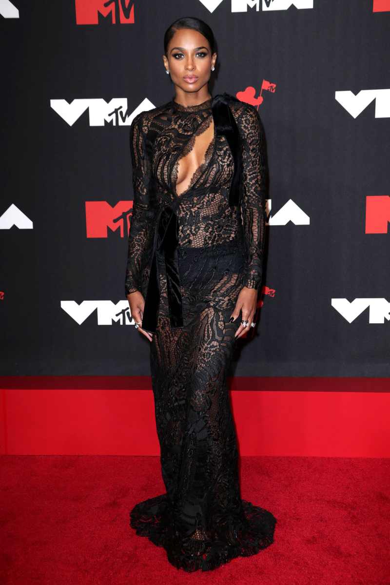 Ciara Red Carpet MTV 2021 VMAs