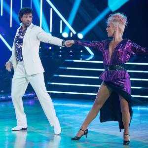DWTS' 30 COVID-19 Protocols Will Be 'More Strict' Than Season 29 Sharna Burgess Jesse Metcalfe