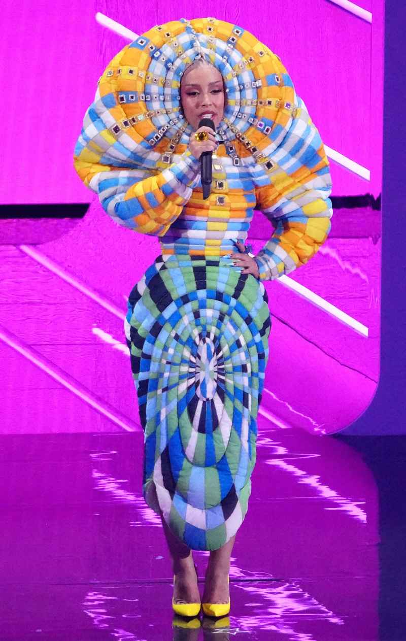 Doja Cat Wildest and Most Out-of-the-Box Outfits from the MTV 2021 VMAs 2