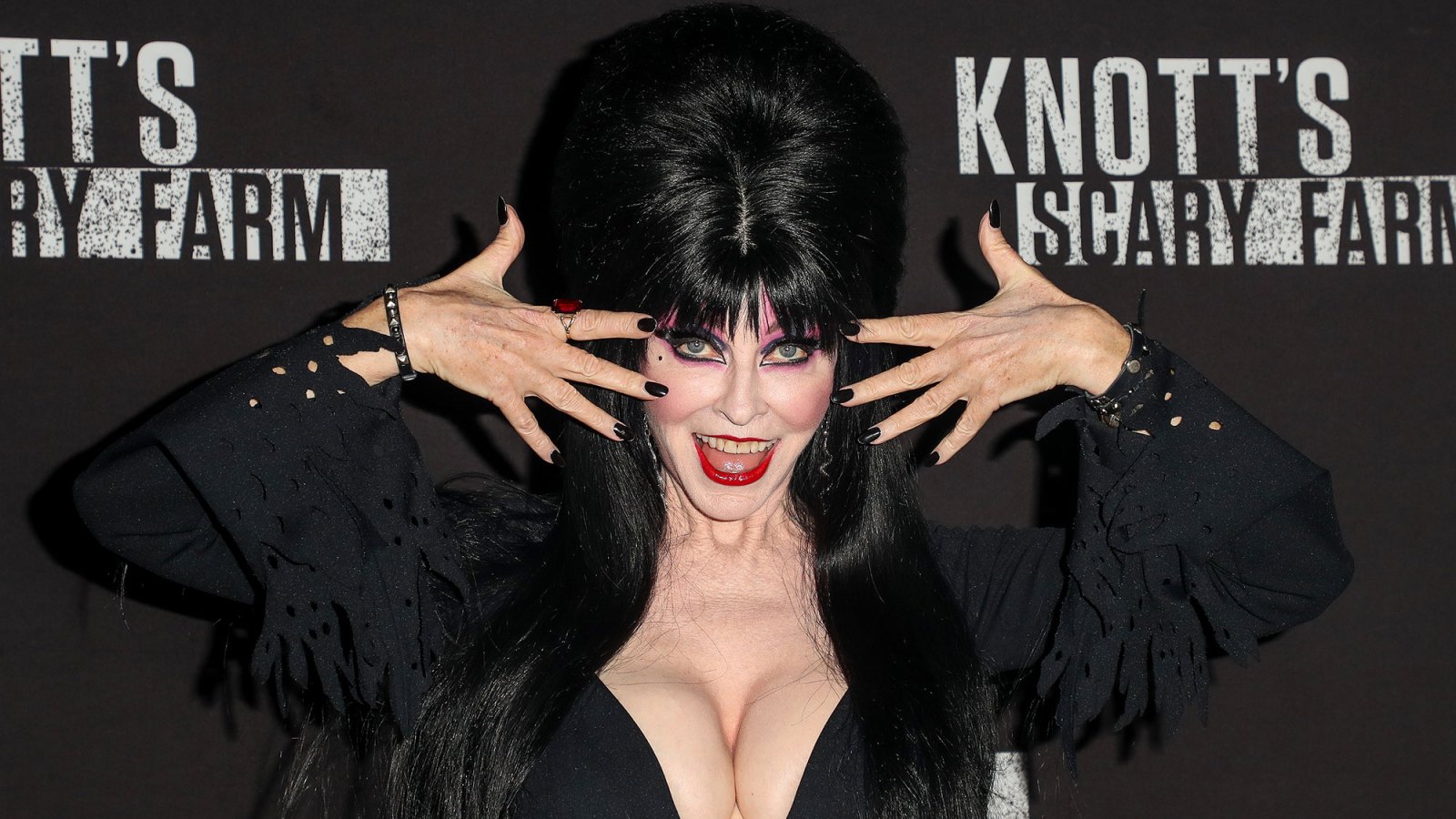 Elvira Comes Out Cassandra Peterson Reveals 19-Year Relationship With a Woman