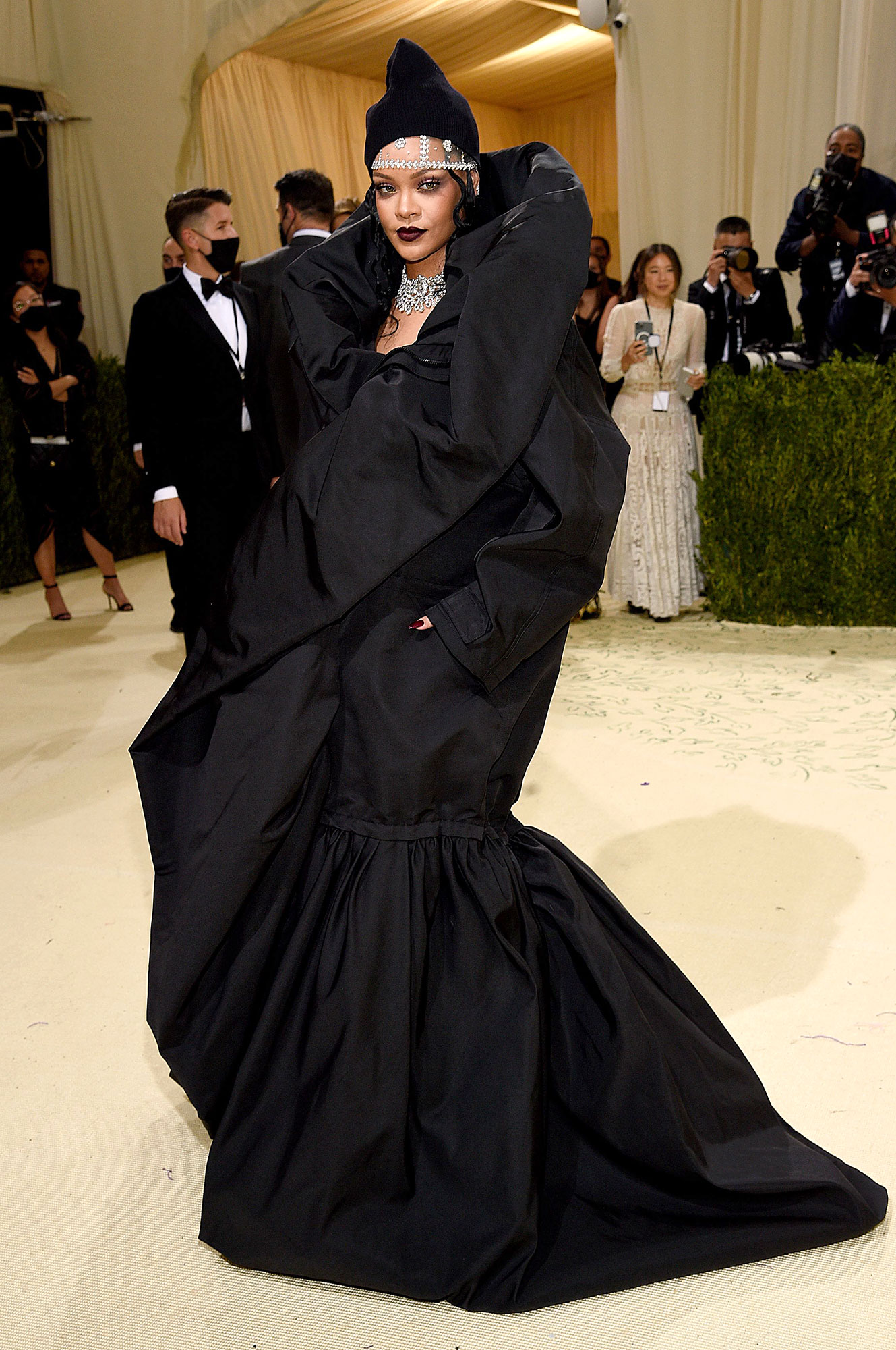 Feature Rihanna Most Extravagant Celebrity Bling From the 2021 Met Gala 2