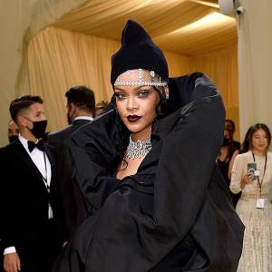 Feature Rihanna Most Extravagant Celebrity Bling From the 2021 Met Gala 2