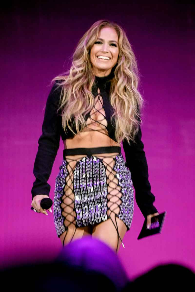 Jennifer Lopez Stuns in Skin-Baring Skirt MTV 2021 VMAs 3