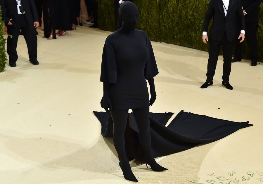Met Gala 2021: What Kim Kardashian Wore on the Red Carpet