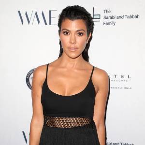 Kourtney Kardashian Deletes Unedited Swimsuit Photos Despite Praise From Fans