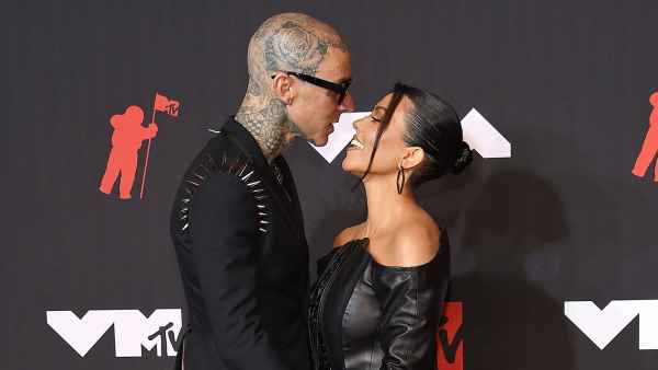 Kourtney Kardashian Travis Barker Make Out During Spooky Halloween Tour 2021 VMAs