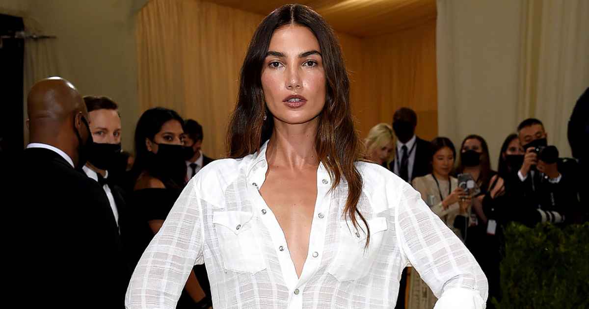 Lily Aldridge's Hairstylist Shares His Top Texture-Building Tip