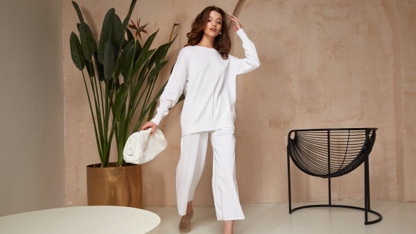 Loungewear-Stock-Photo