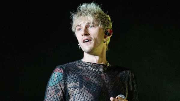 Machine Gun Kelly Defends Concert Following Rumors He Punched Fan