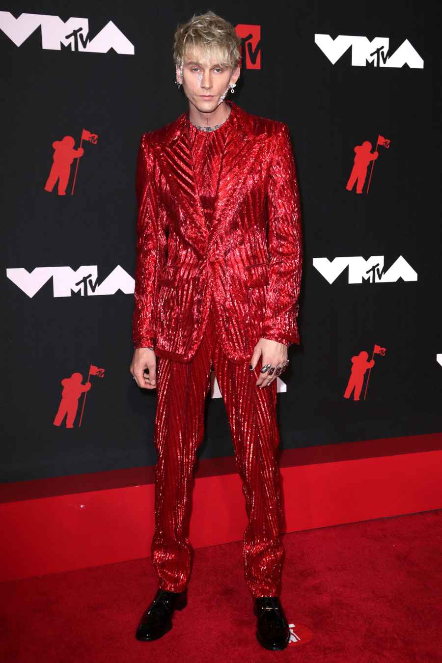 Machine Gun Kelly Red Carpet MTV 2021 VMAs Hottest Hunks
