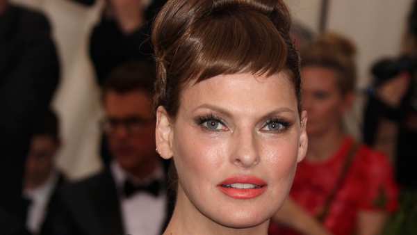 Model Linda Evangelista Reveals She Was ‘Brutally Disfigured’ by Cosmetic Procedure: I Have Become a Recluse