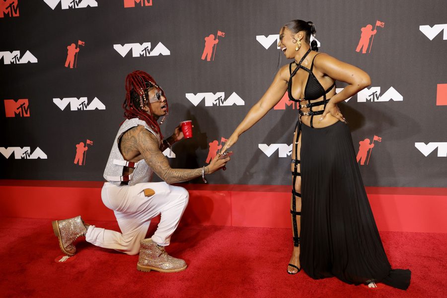 Nick Cannon Jokingly Proposes Ashanti 2021 VMAs