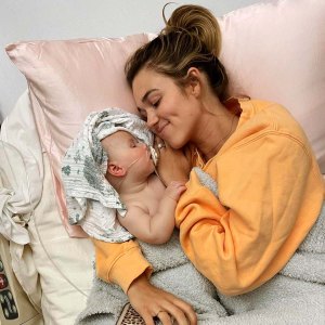 Sadie Robertsons 4 Month Old Daughter Honey Is Battling RSV Its Heartbreaking
