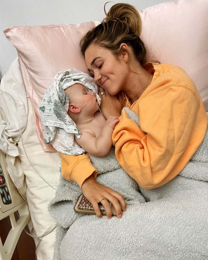 Sadie Robertsons 4 Month Old Daughter Honey Is Battling RSV Its Heartbreaking