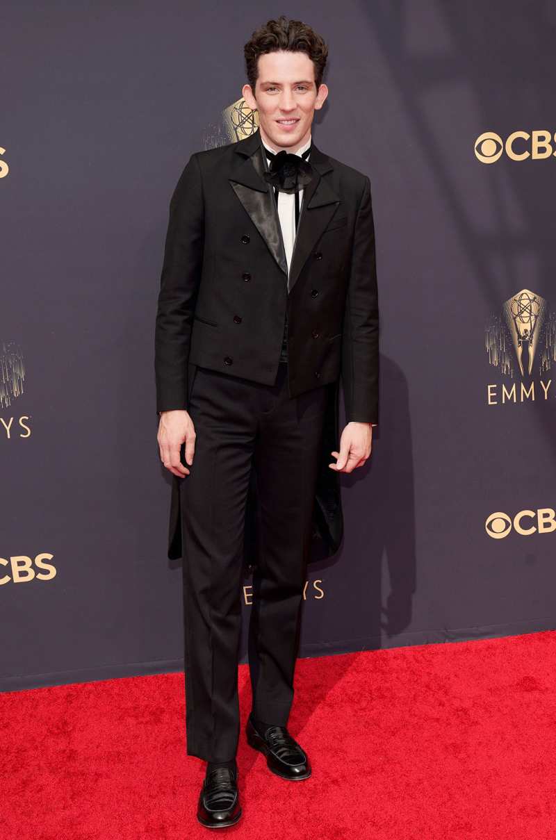 See Emma Corrin More The Crown Stars Emmys 2021 Red Carpet Josh O'Connor
