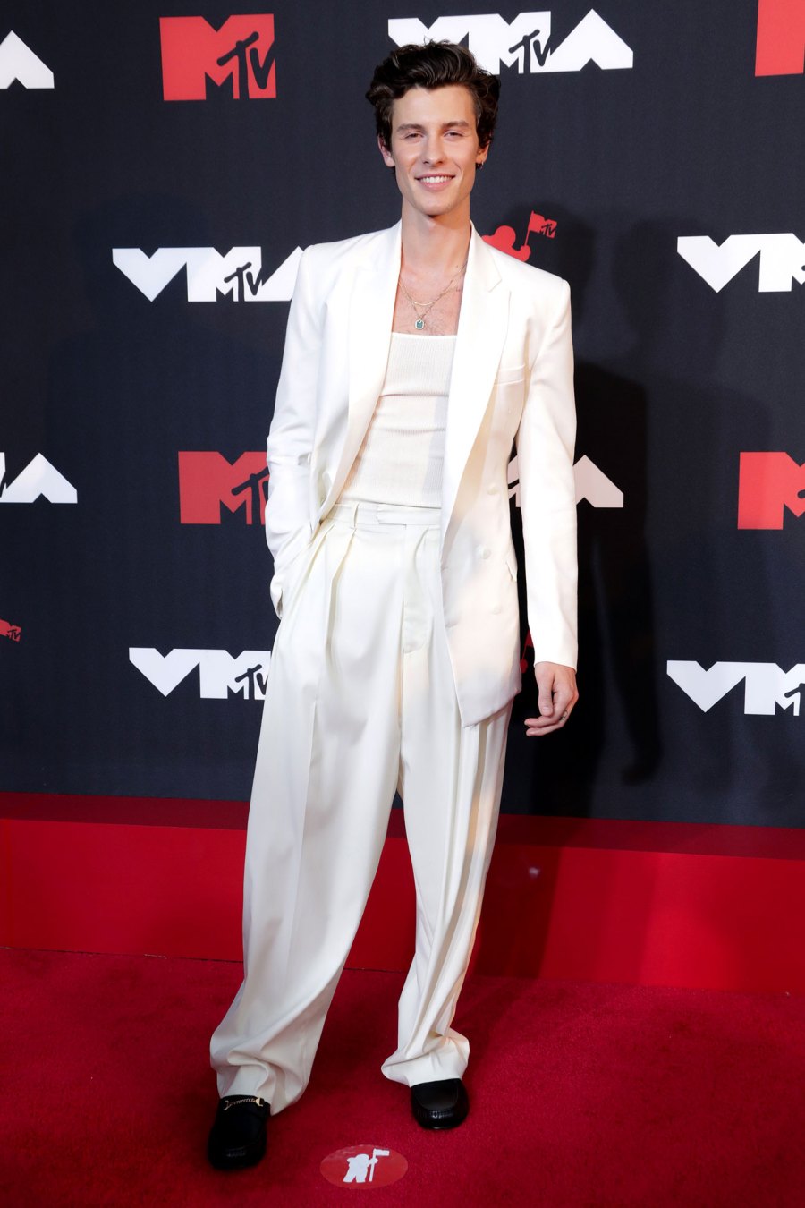 Shawn Mendes Red Carpet MTV 2021 VMAs Hottest Hunks