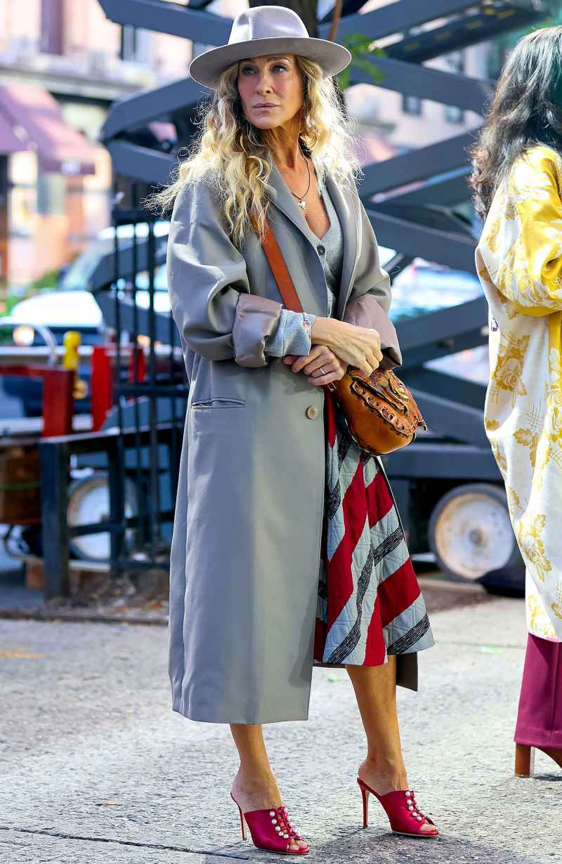 Stunning Shoes! SJP Wears the Chicest Pearl Mules on ‘SATC’ Revival
