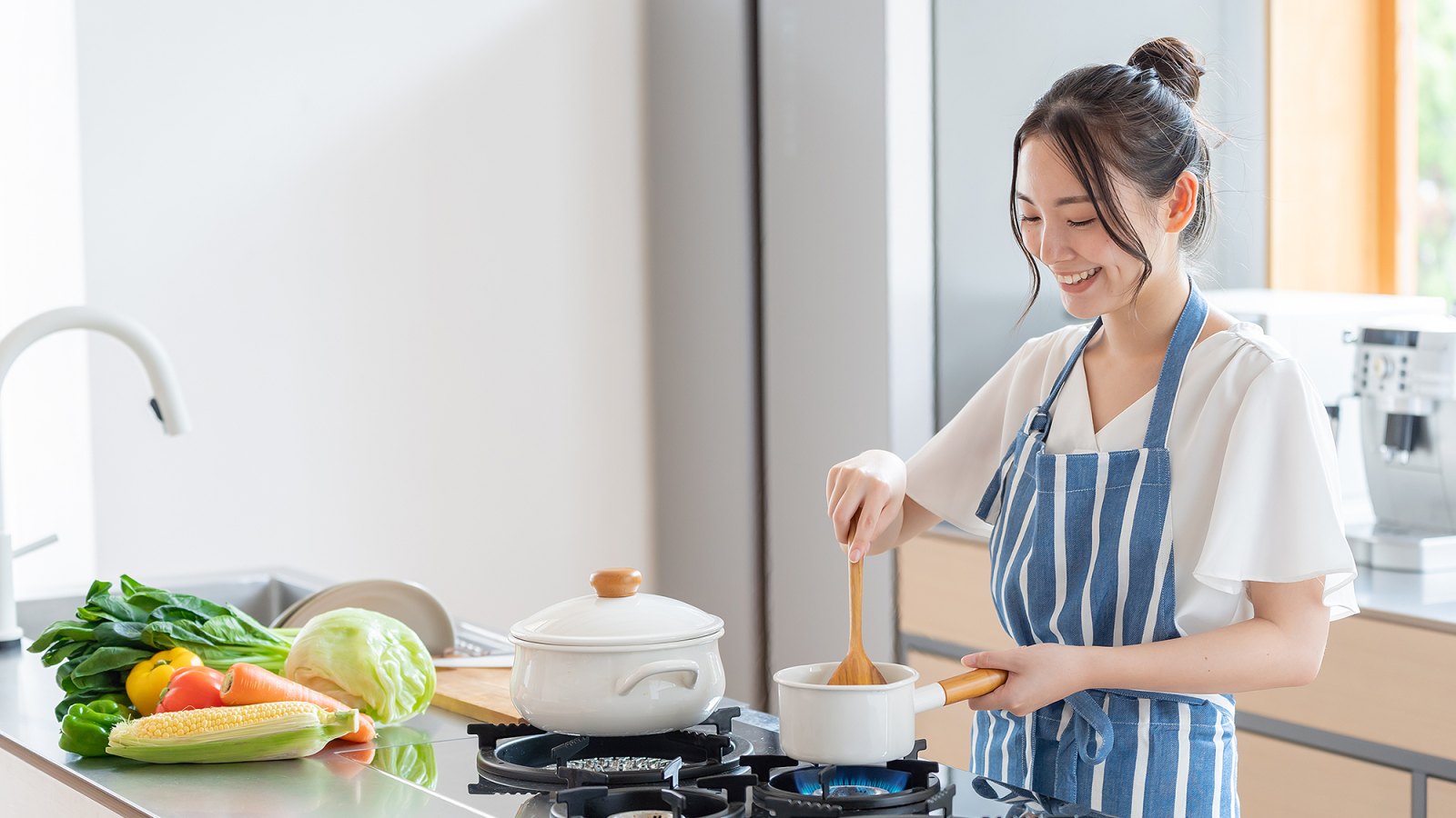 blue-apron-cooking
