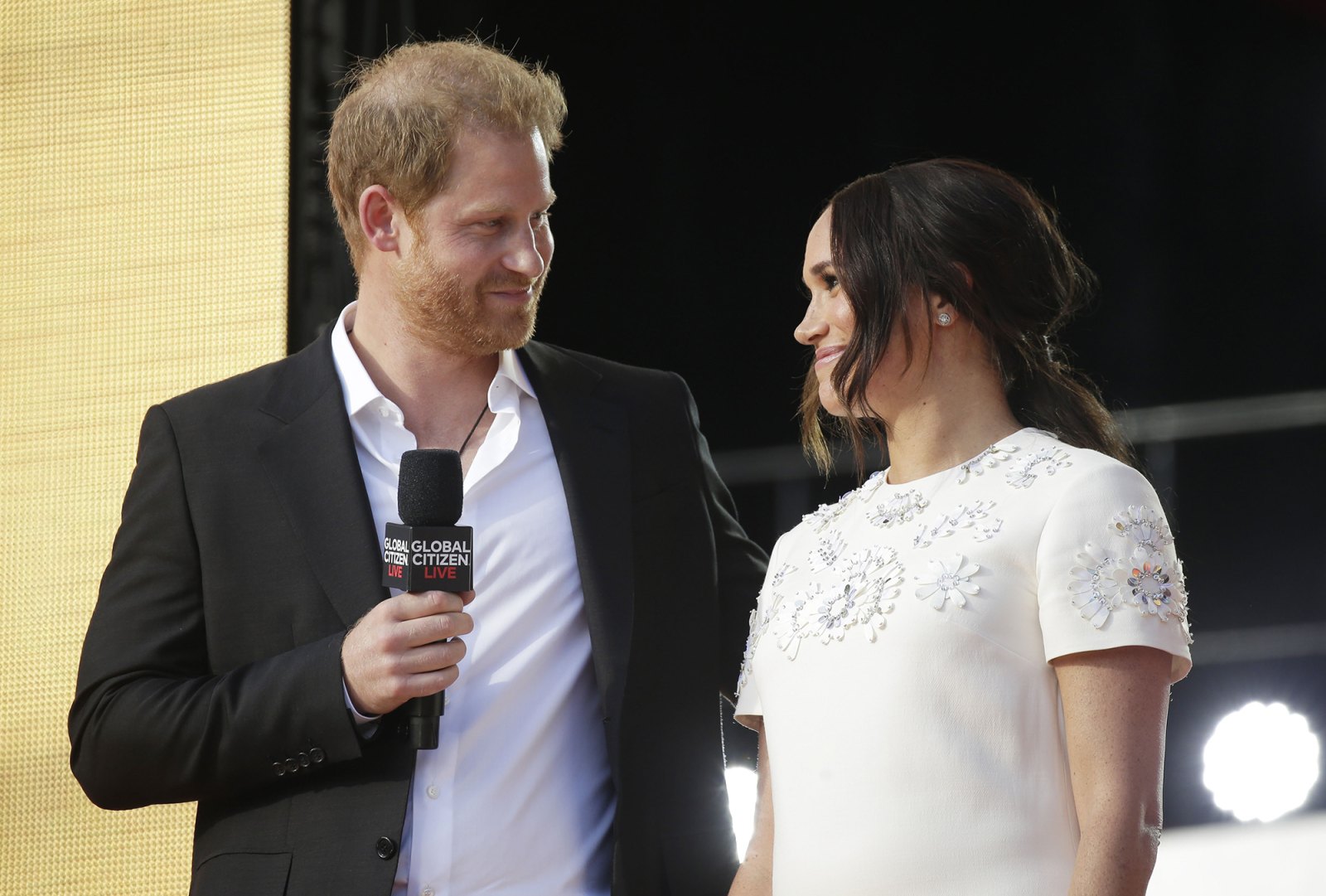 Prince Harry and Meghan Markle being cute at Global Citizen