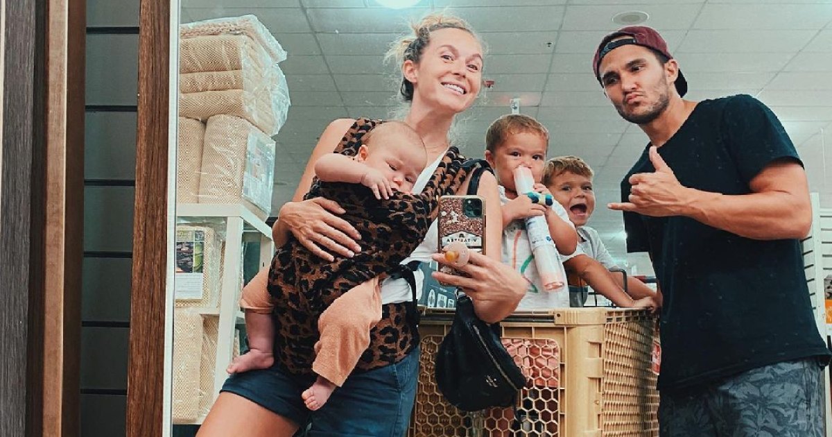 See Alexa and Carlos PenaVega’s Sweetest Family Moments See Alexa and Carlos PenaVega’s Sweetest Family Moments