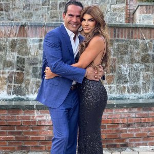 All the Details Teresa Giudices 8 Carat Ring From Luis Ruelas