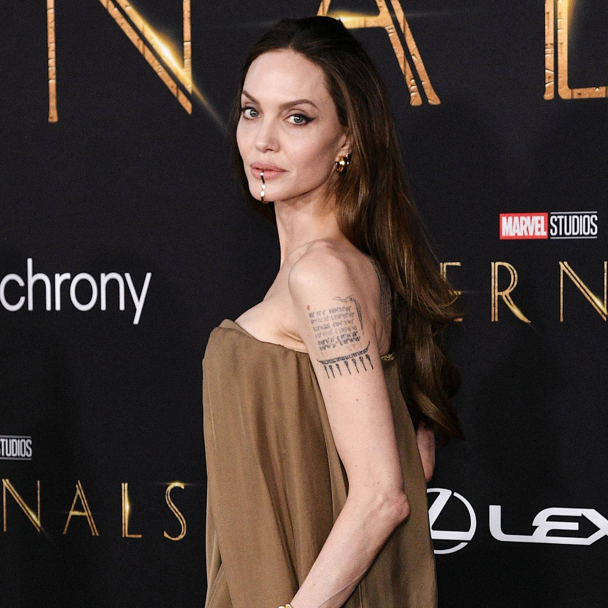 Angelina Jolie Brings 5 Kids To Eternals Premiere Photos Angelina Jolie Brings 5 Kids To Eternals Premiere Photos