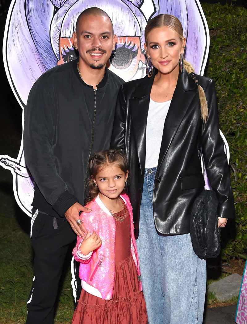 Ashlee Simpson and Evan Ross Bring Daughter Jagger to LOL Surprise Premiere 7