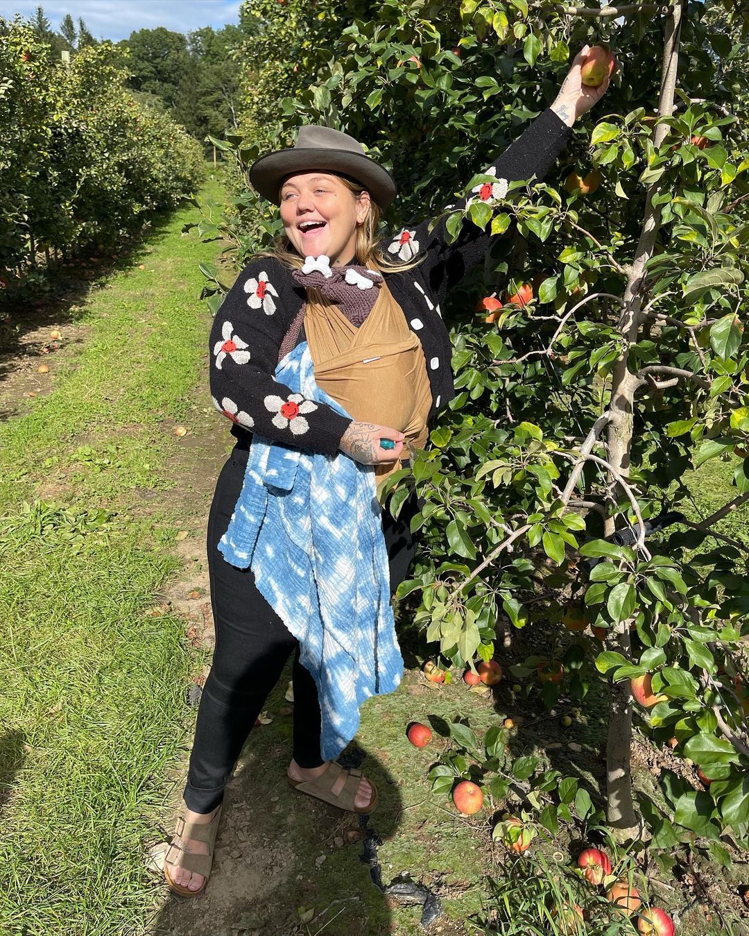 Celeb Families’ Pumpkin Patch, Apple Picking Photos in Fall 2021