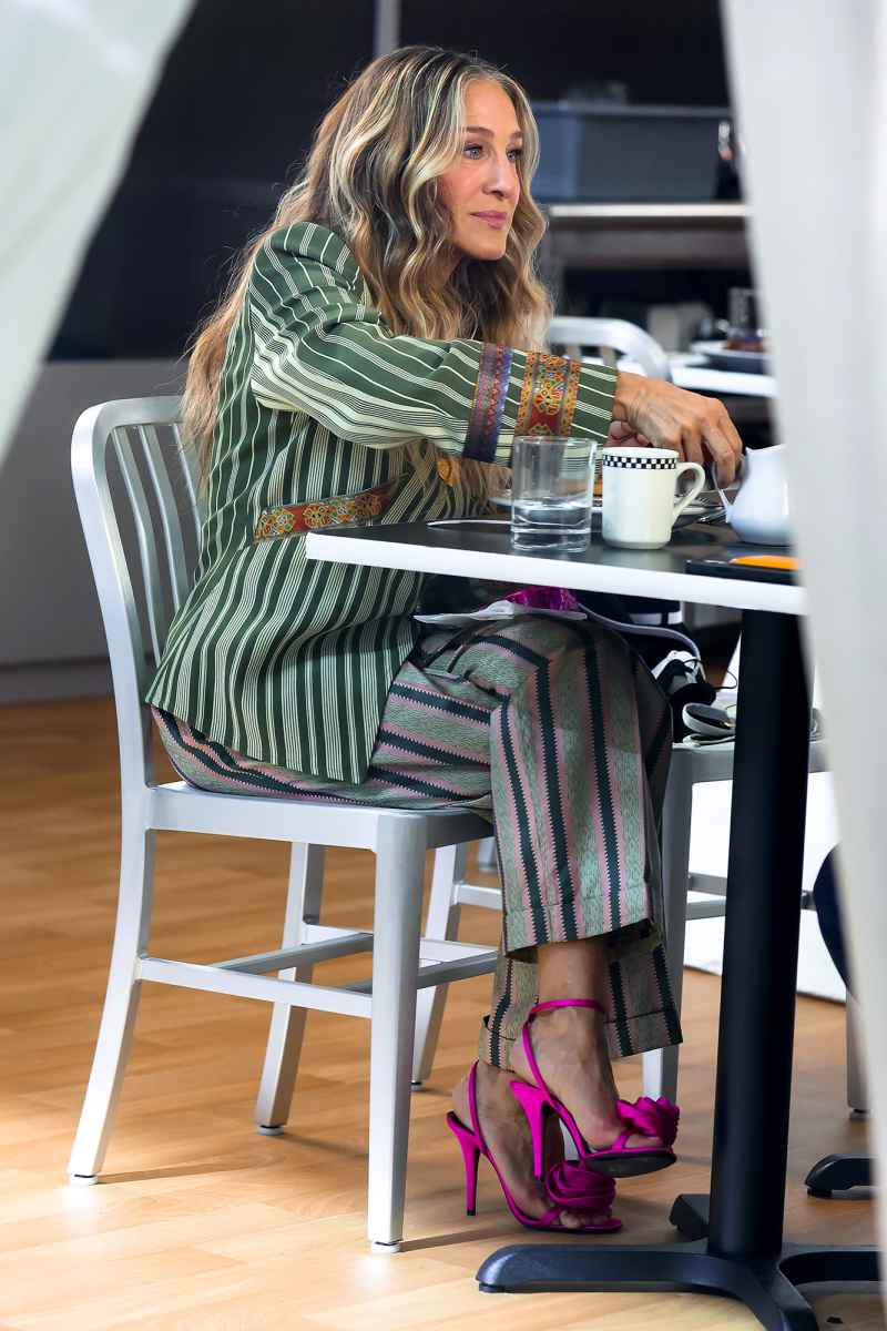 Consider Us Obsessed With SJP’s Hot Pink YSL Stilettos on ‘SATC’ Revival
