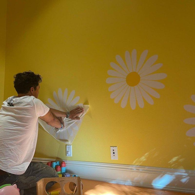 'Dad of the Year' Orlando Bloom Paints His, Katy Perry's Daughter's Room
