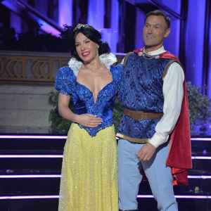 Dancing With the Stars’ Fans Weigh In as Judges Criticize Sharna Burgess, Brian Austin Green for PDA