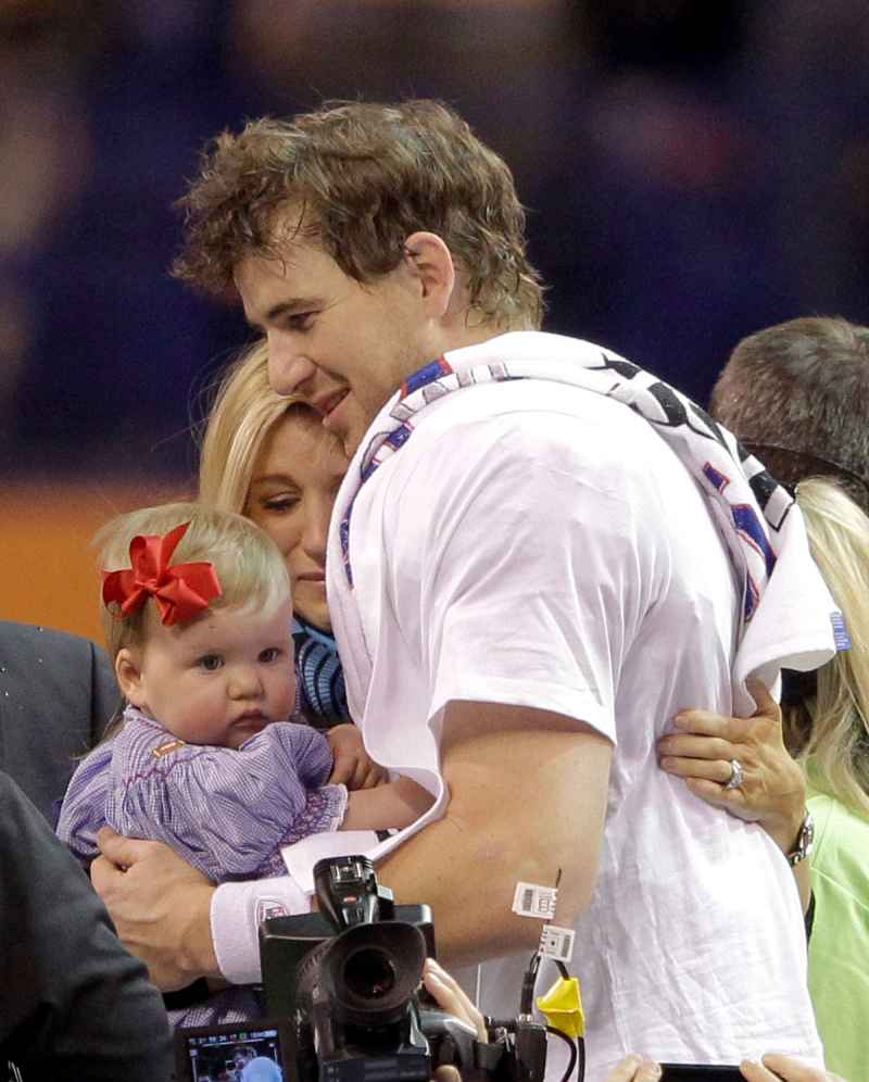 Eli Manning 01 Eli Manning and Peyton Manning Sweetest Photos With Their Kids