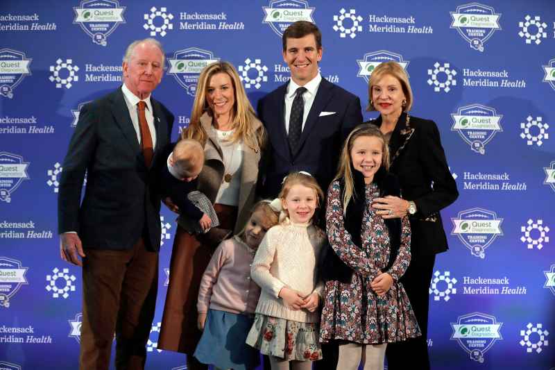 Eli Manning 03 Eli Manning and Peyton Manning Sweetest Photos With Their Kids
