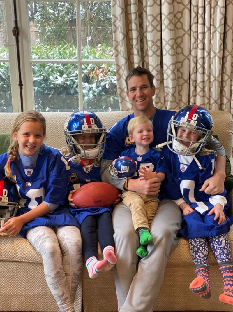 Eli Manning Twitter 05 Eli Manning and Peyton Manning Sweetest Photos With Their Kids