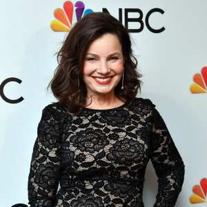 Fran Drescher Spills The Gospel Fashion Tip She Learned From The Nanny The Pantyhose Held Up My Cheeks