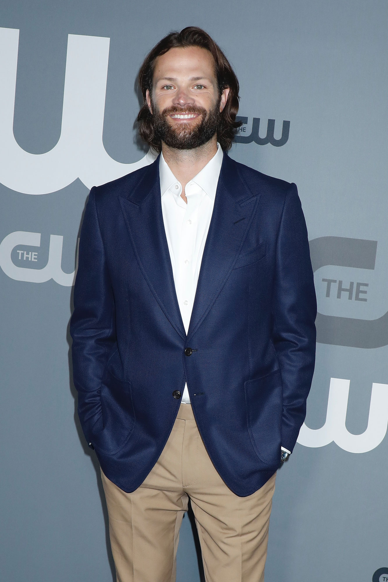 Jared Padalecki Joking Apologizes to Fans for His ‘Gilmore Girls’ Teenage Looks on the Show’s 21st Anniversary