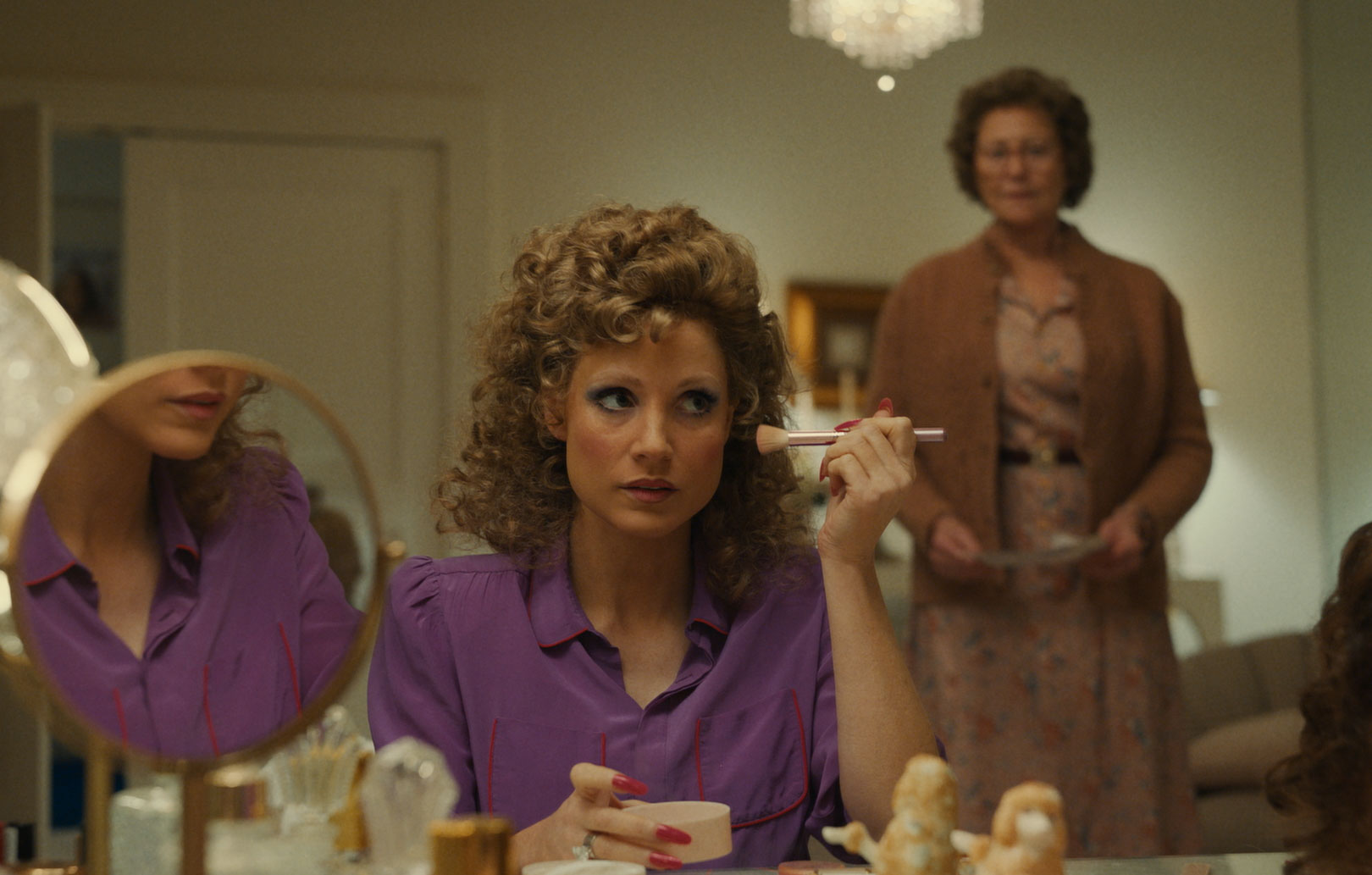 Key to the Character! Jessica Chastain’s Makeup in ‘The Eyes of Tammy Faye’ Had to Be as ‘Authentic as Possible