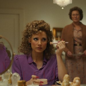 Key to the Character! Jessica Chastain’s Makeup in ‘The Eyes of Tammy Faye’ Had to Be as ‘Authentic as Possible