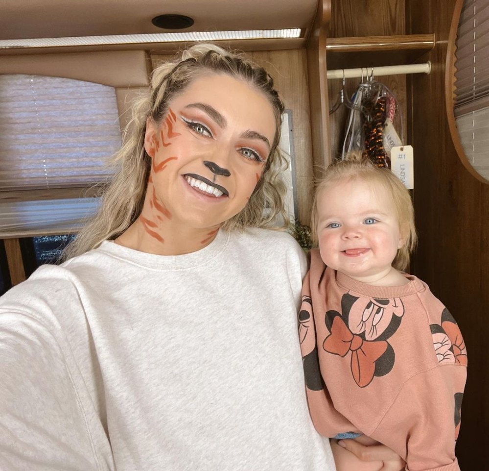 Lindsay Arnold’s Daughter Sage and More ‘DWTS' Pros' Babies Support Them