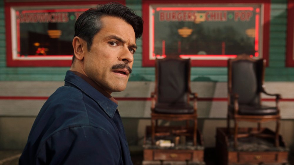 Mark Consuelos Exits ‘Riverdale’ After 4 Seasons, Showrunner Reveals They Almost Killed Hiram