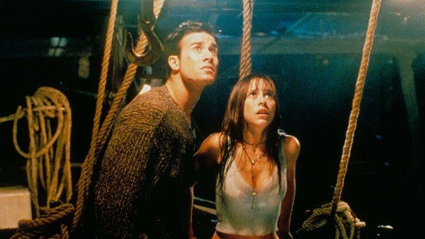 Original I Know What You Did Last Summer Cast Crashes NY Comic Con Watch