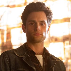 Penn-Badgley Reacts You Fan Asking Be Kidnapped After Season 3