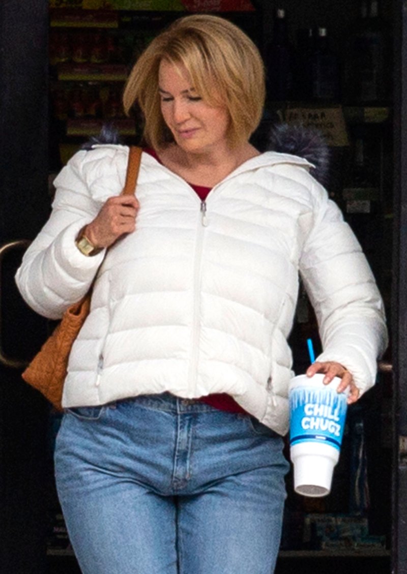 Renee Zellweger Looks Unrecognizable as Pam Hupp for NBC Upcoming Show The Thing About Pam 12