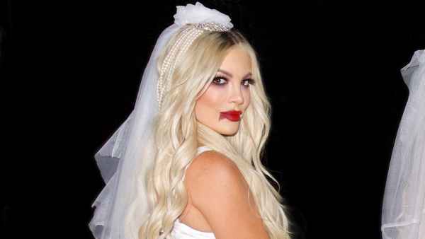 Tori Spelling Wears Dead Bride Halloween Costume Amid Dean McDermott Split Rumors: Photos