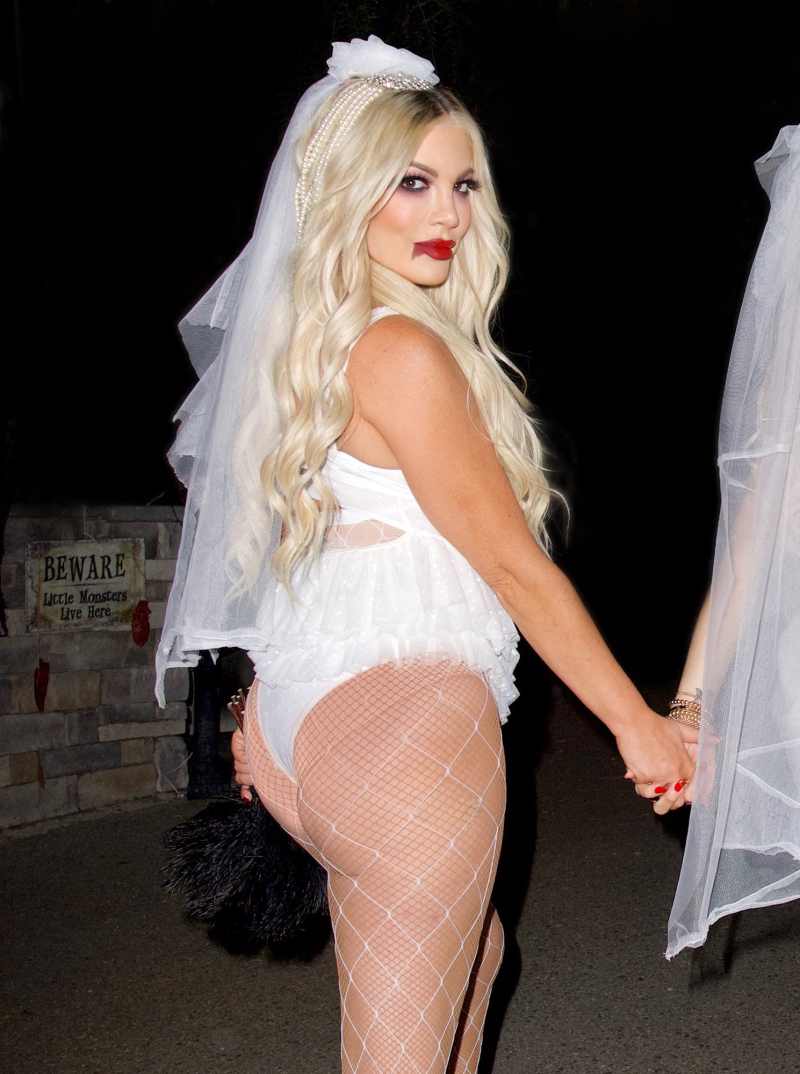 Tori Spelling Wears Dead Bride Halloween Costume Amid Dean McDermott Split Rumors: Photos