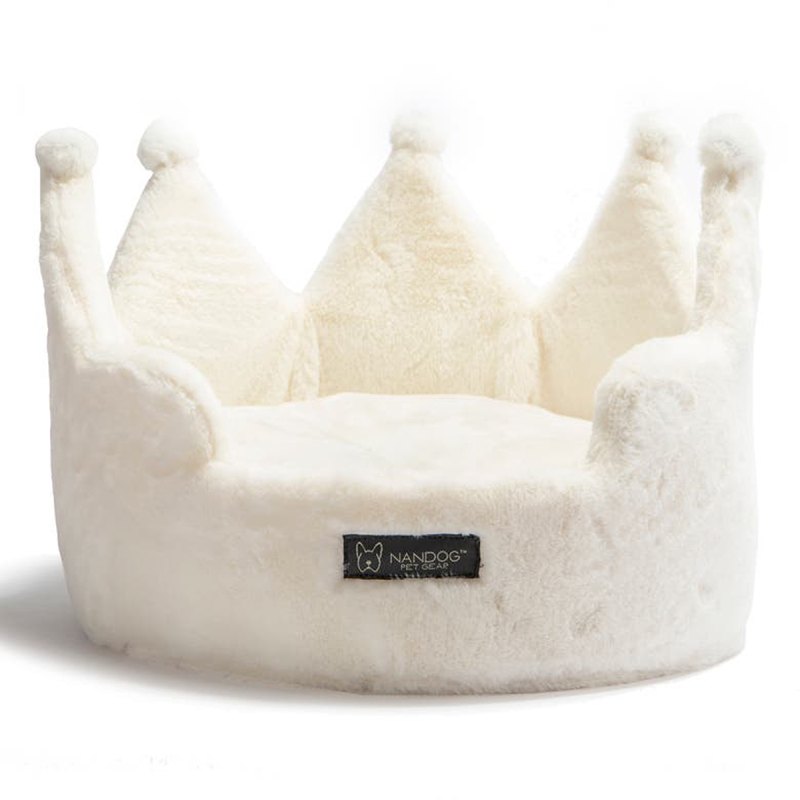 nordstrom-holiday-gifts-for-pets-dog-cat-bed
