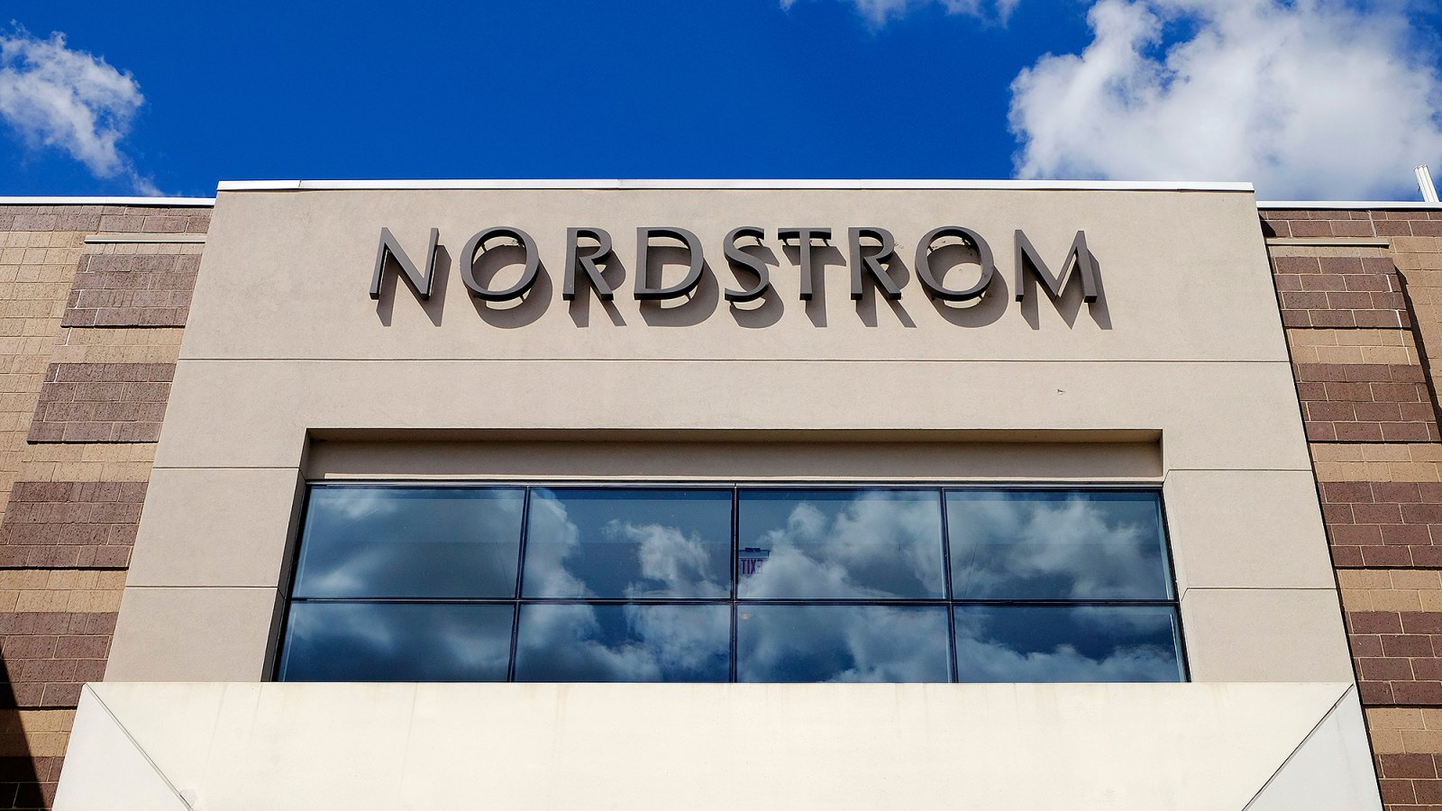 nordstrom-store