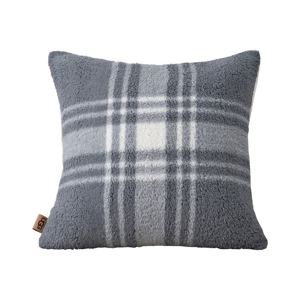 nordstrom-ugg-sale-pillow